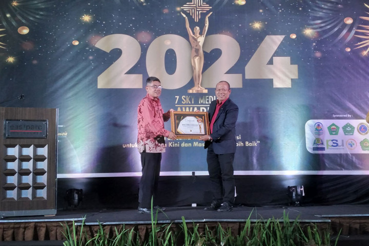 Momen PT Pangansari Utama Diganjar Penghargaan Platinum