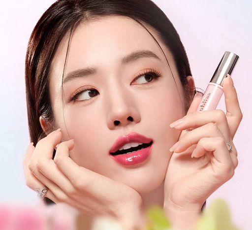 barenbliss Lily Makes Luminous Glow Tint shade Figgy Plum. (Foto: Dok. barenbliss)