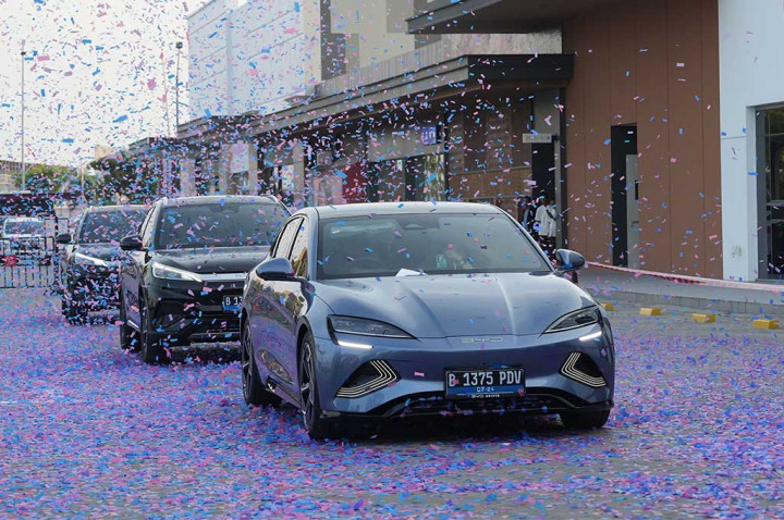 Nunggu Sejak Februari, 1000 Unit Pertama BYD Dikirim ke Pemiliknya