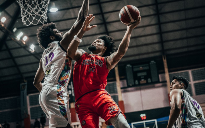 Pelita Jaya Redam Perlawanan Bali United