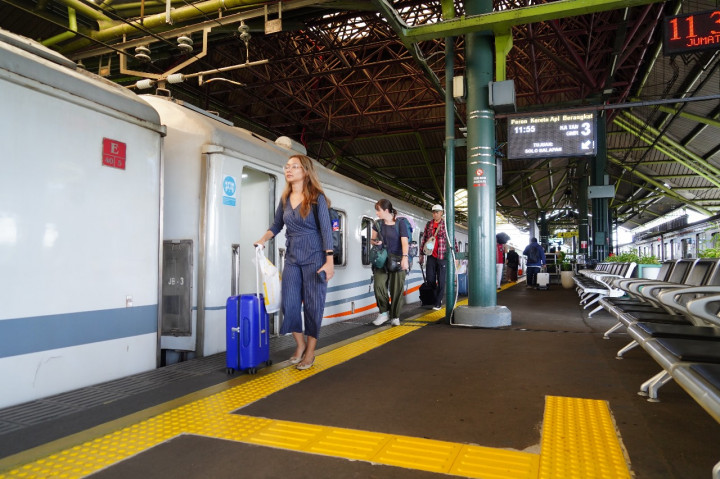 Jumlah Penumpang KA Libur pada Libur Sekolah Mulai Melonjak