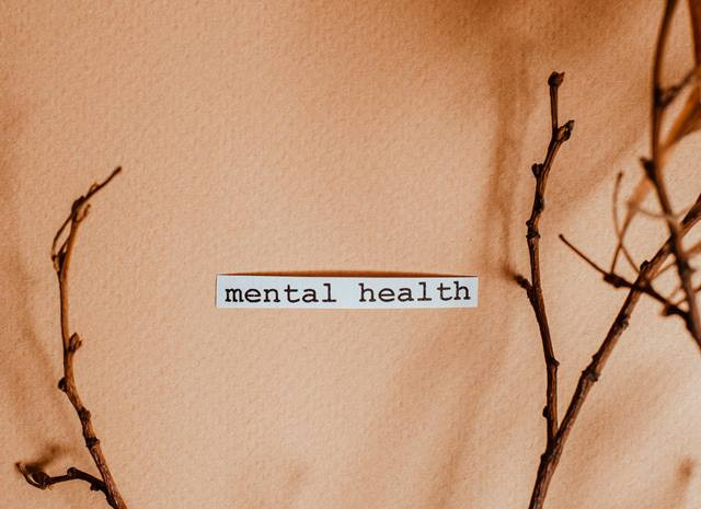 Simak apa saja peringatan kesehatan mental yang harus diperhatikan. (Foto: Ilustrasi/Dok. Unsplash.com)