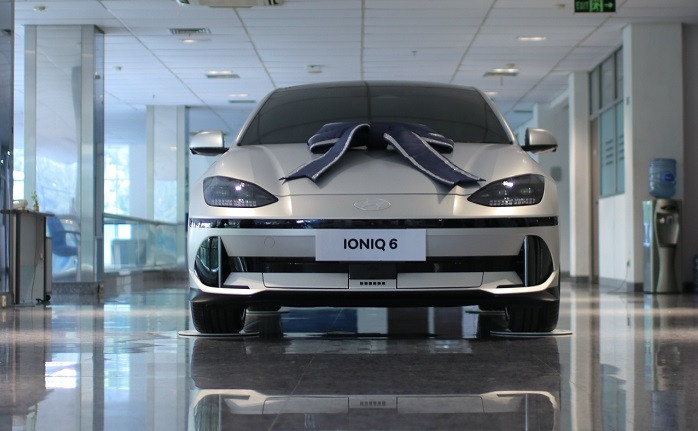Beli Hyundai Stargazer X, Konsumen Ini Dapat Kado Ioniq 6