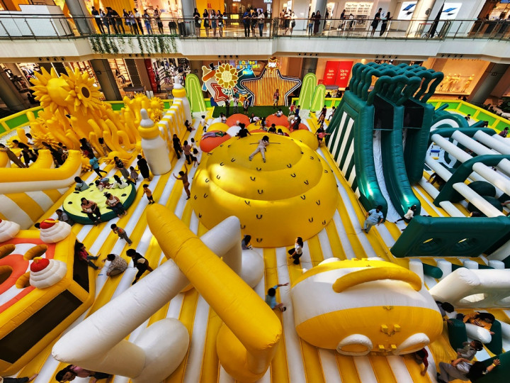 Liburan Sekolah, Yuk Jajal Inflatable Raksasa bersama Keluarga