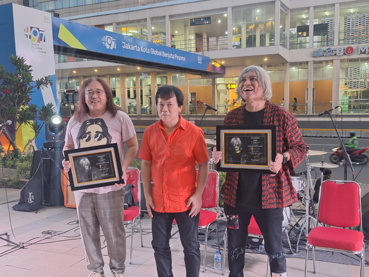 Kadri Mohamad Nyanyikan Ulang Lagu 'Karmila', Bidik Pasar Gen Z