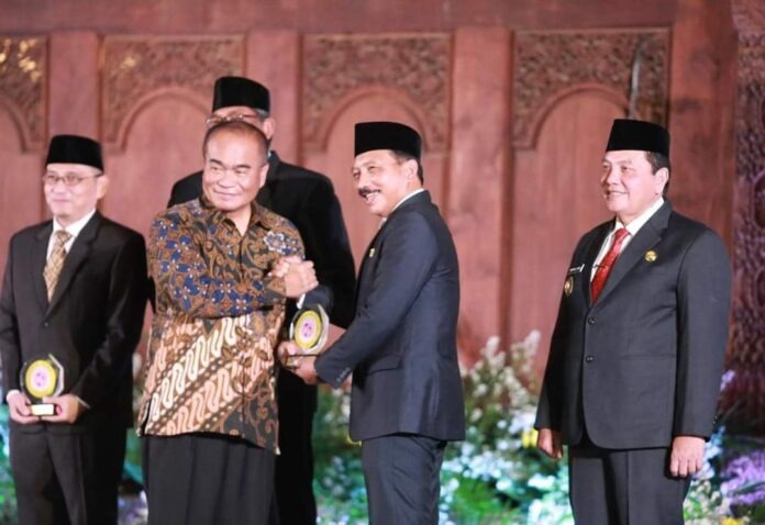 Pemkab Klungkung Raih Penghargaan Prevalensi Stunting Terendah Nasional