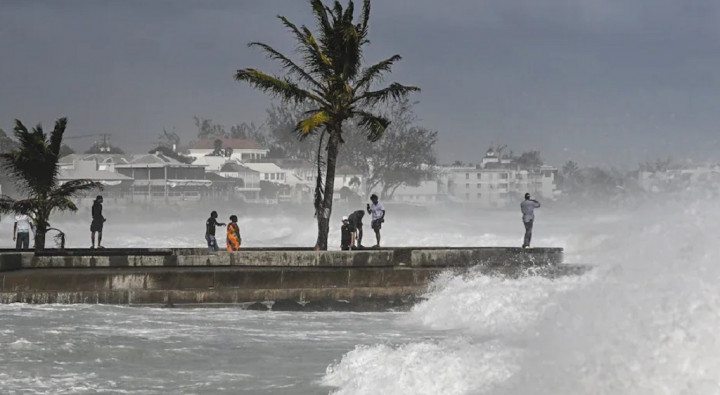 Tewaskan 6 Orang di Karibia, Badai Beryl Bergerak ke Jamaika
