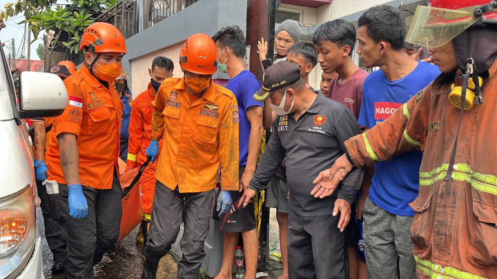 Terjebak Kebakaran, 5 Penghuni Gudang Perabot di Bekasi Tewas