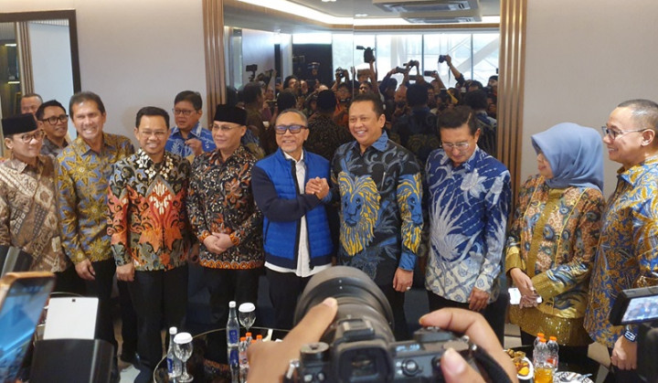 Bamsoet Terima Wejangan Zulhas, Tak Ubah Pilpres Kembali ke MPR