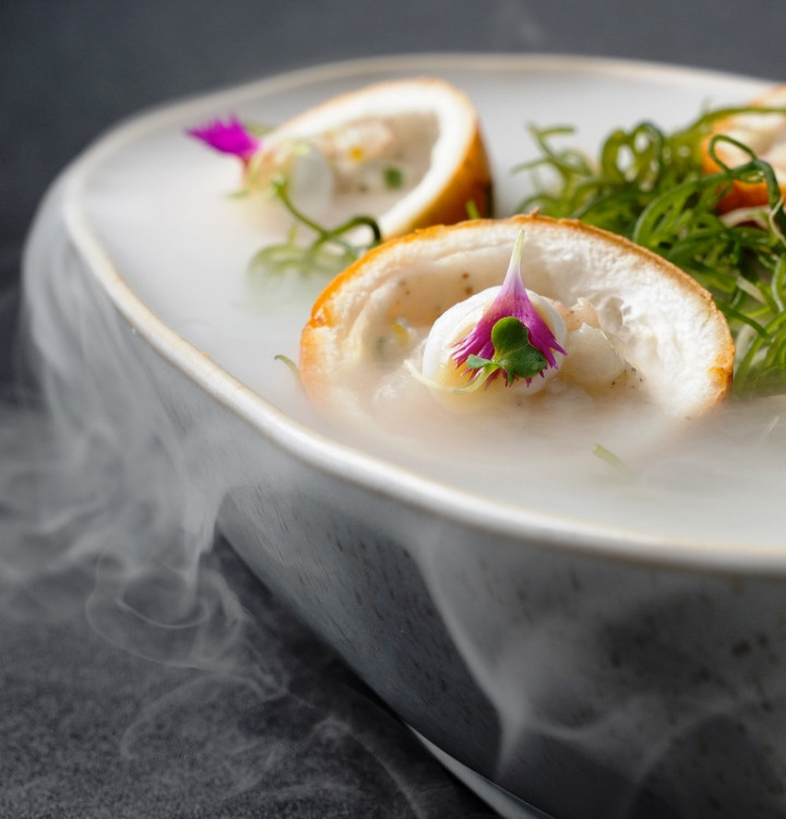 Ketika Lidah dan Mata Dimanjakan Hidangan Mediterania plus Pemandangan Samudera Hindia