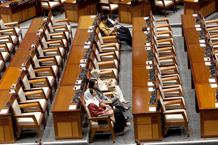 Duh! Paripurna DPR Cuma Dihadiri 64 Anggota Dewan