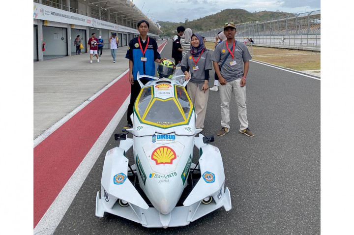 Menyala SMK 1 Lingsar! Kembangkan Mobil Listrik Hemat Energi