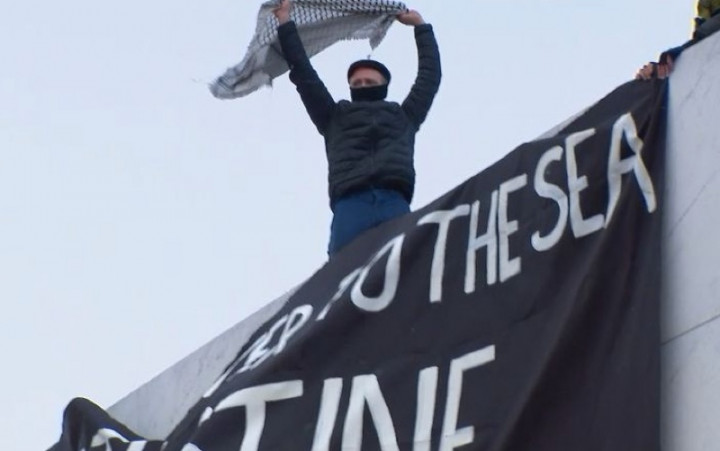 Panjat Gedung Parlemen Australia, Aktivis Serukan Kemerdekaan Palestina