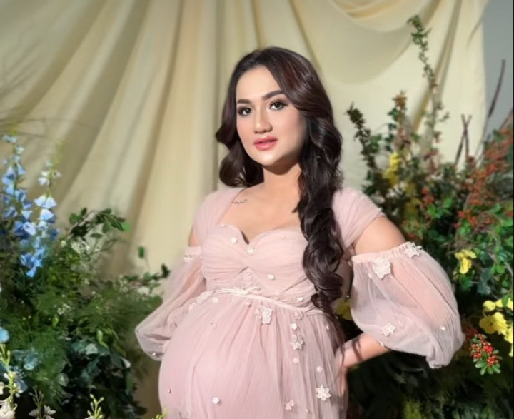 Hadiri Sidang Mediasi, Tengku Dewi Putri Tetap Mantap Bercerai