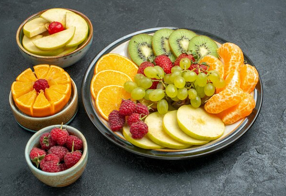Buah yang berbeda memiliki manfaat kesehatan yang berbeda pula. Untuk hasil terbaik, tambahkan beragam buah-buahan ke dalam menu makanan. (Foto: Ilustrasi. Dok. Freepik.com)