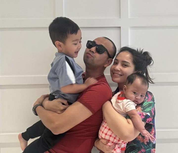 Nagita Slavina Tampil Tanpa Hijab Usai Berhaji, Netizen Langsung Gaduh