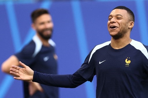 Jelang Prancis vs Portugal, Mbappe Puji Ronaldo