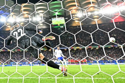 Piala Eropa: Prancis ke Semifinal Usai Menang Adu Penalti