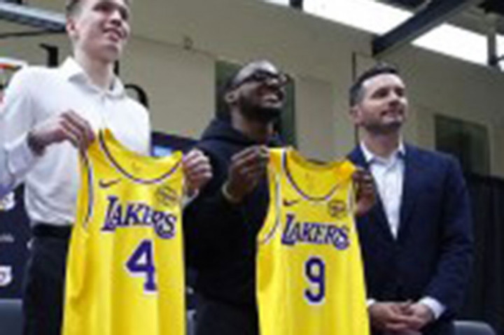 Bronny James Berpeluang Main Bareng Ayahnya di Lakers