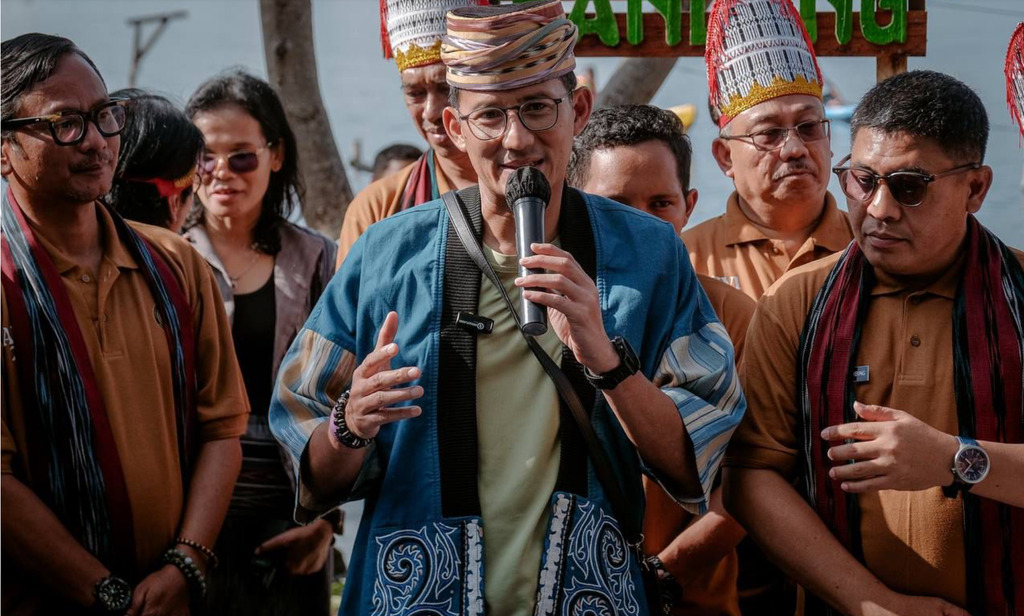 Menparekraf Sandiaga Uno saat berkunjung ke Pulo Sibandang. Dok. Kemenparekraf