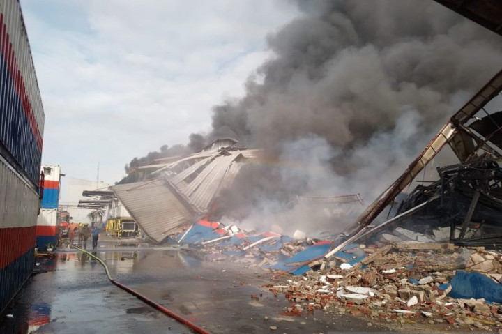 Pabrik Makaroni di Cikupa Tangerang Kebakaran