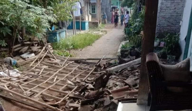Dampak gempa bumi di Batang(MI/Akhmad Safuan)