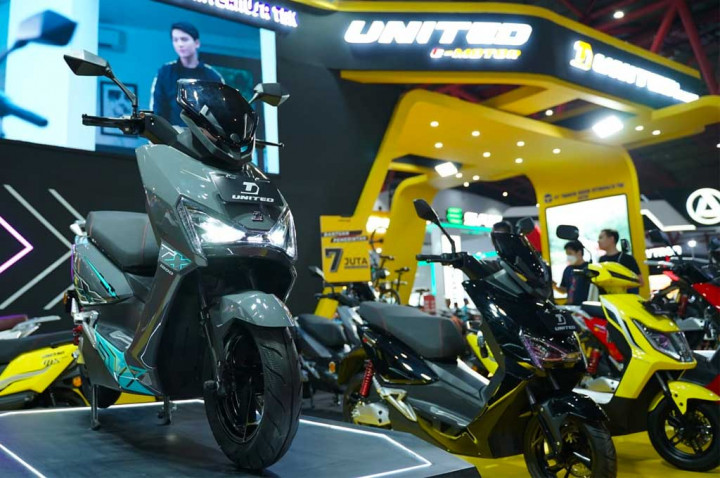 Sulit Dapat Leasing Buat Beli Motor Listrik? Nih Rekomendasinya!