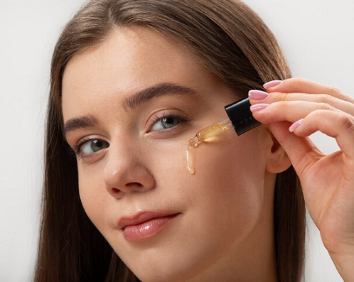 Retinal vs Retinol, Mana yang Lebih Baik untuk Perawatan Kulitmu?