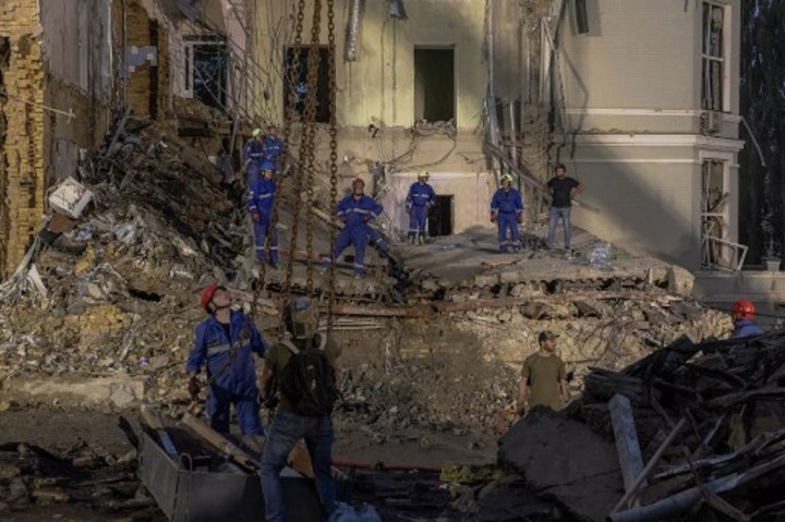 Korban Serangan Rusia di Ukraina Jadi 37 Orang, Rumah Sakit Anak Hancur