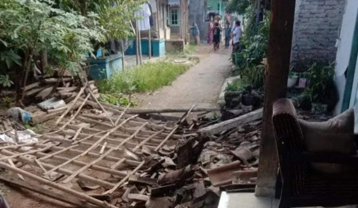 240 Rumah di Batang Rusak Akibat gempa