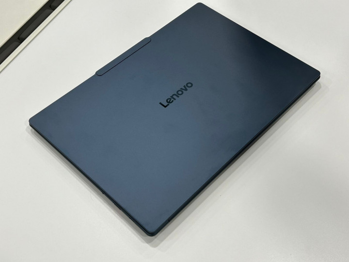 Hands on Lenovo Yoga Slim 7x, Laptop Tipis Pakai Snapdragon X Elite