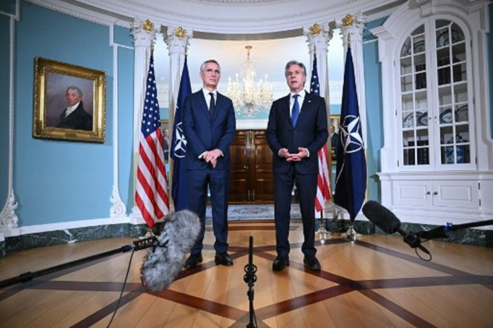 Blinken dan Stoltenberg Bahas 'Jembatan' Keanggotaan NATO untuk Ukraina