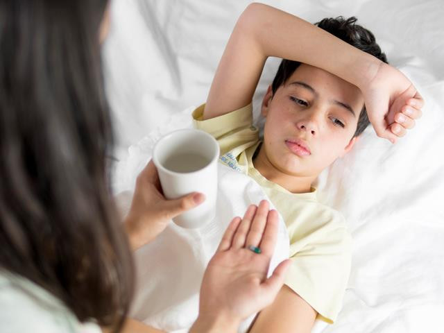 Jika dokter mencurigai kamu atau si kecil menderita radang, besar kemungkinan akan diresepkan antibiotik. (Foto: Ilustrasi/Dok. Freepik.com)