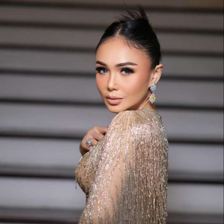 Pesona Yuni Shara di Usia 52 Tahun, Masih Lincah Bergoyang