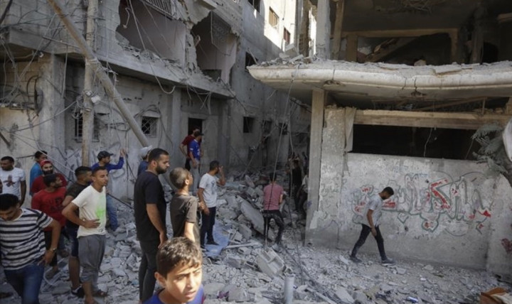 Warga Gaza Sedang Menonton Sepak Bola saat Diserang Israel