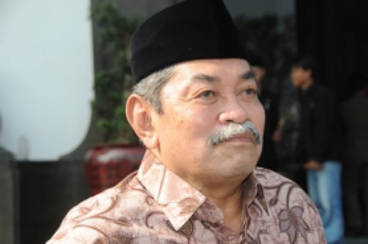 Mantan Gubernur Jawa Barat Nana Nuriana Meninggal Dunia