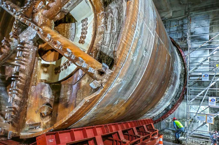 Melihat Progres Pembangunan Proyek MRT Fase 2A