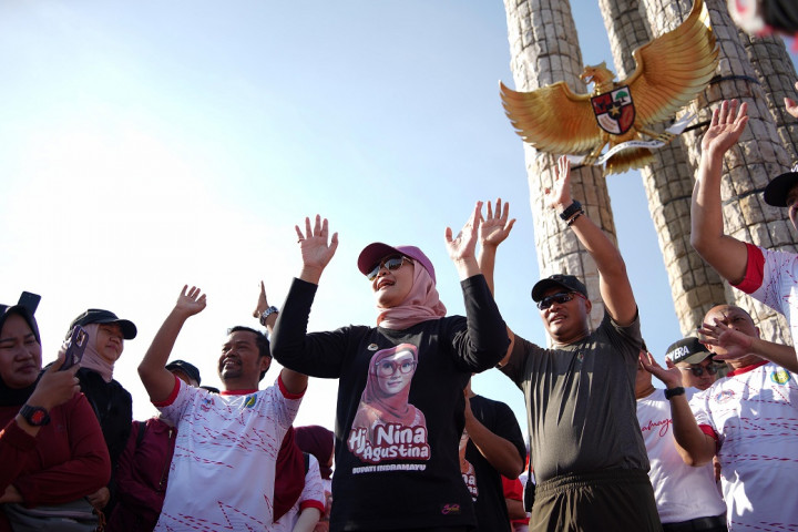 Bupati Indramayu Bagikan SK PPPK untuk 922 Honorer