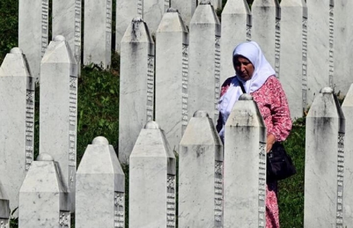Muslim Bosnia Peringati Hari Pembantaian Srebrenica