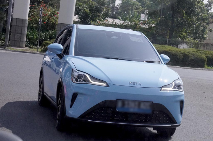 Jakarta-Bandung Naik Mobil Listrik Rp300 Juta? Siapa Takut!