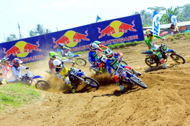 Ratusan Pembalap Terbaik Indonesia Bakal Bersaing di Kratingdaeng Supercrosser 2024 Dirtwar Energy