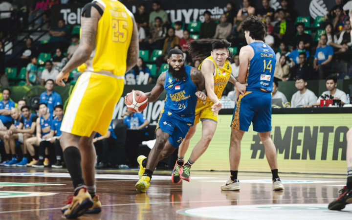 IBL Playoff: Satria Muda Singkirkan Kesatria Bengawan Solo