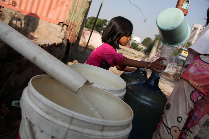 Menyokong Industri Hemat 300 Miliar Galon Air di 2030