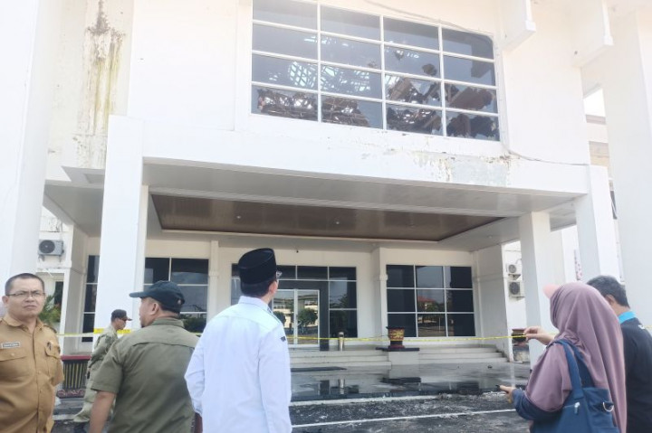 Polisi Selidiki Kebakaran Kantor Bupati Ogan Komering Ulu