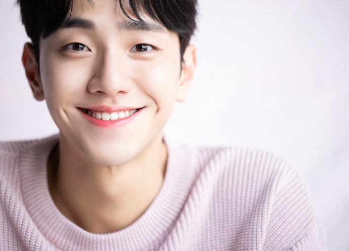 Aktor Nam Yoon Su Hiatus Demi Donorkan Ginjal untuk Sang Ayah