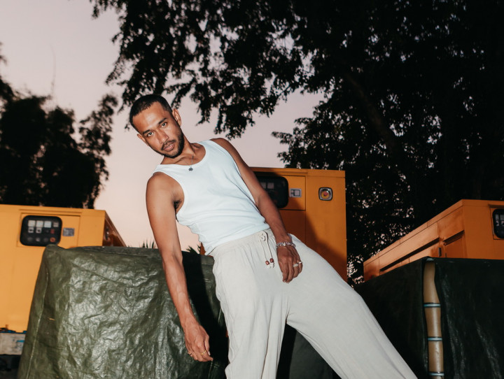 Teddy Adhitya Rayakan Album Semua, Semua dengan Video Musik Baru