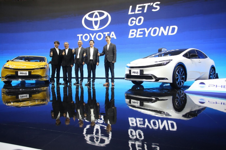 Toyota Luncurkan All New Prius HEV dan PHEV di GIIAS 2024