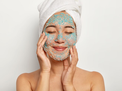 Jangan Sembarang Eksfoliasi, Berikut 5 Cara Aman Melakukannya di Rumah