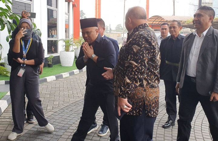 Bakal Cagub NasDem Ilham Habibie Menyambangi Markas PKS