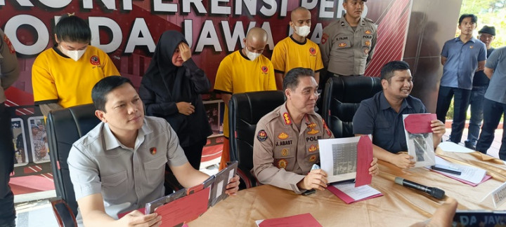 Polda Jabar Tangkap Warga Balikpapan Pelaku Penipuan Jual Beli Motor <i>Online</i>